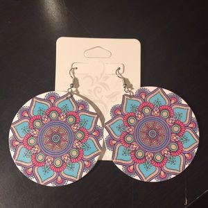 2 pair of earrings
